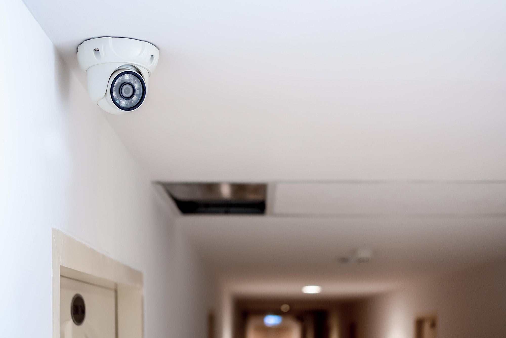 cctv-camera-system-home-security-system-concept-2023-03-28-20-37-39-utc.jpg