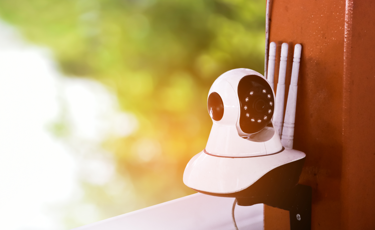 vecteezy_mini-cctv-cameras-installed-on-the-wall-outside-the-house-to_6836098_326_1.png